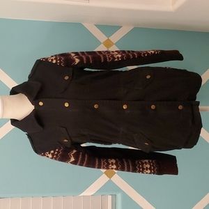 Jessica Simpson Black, Burgundy  & Cream Sweater Jacket with Gold buttons/zipper